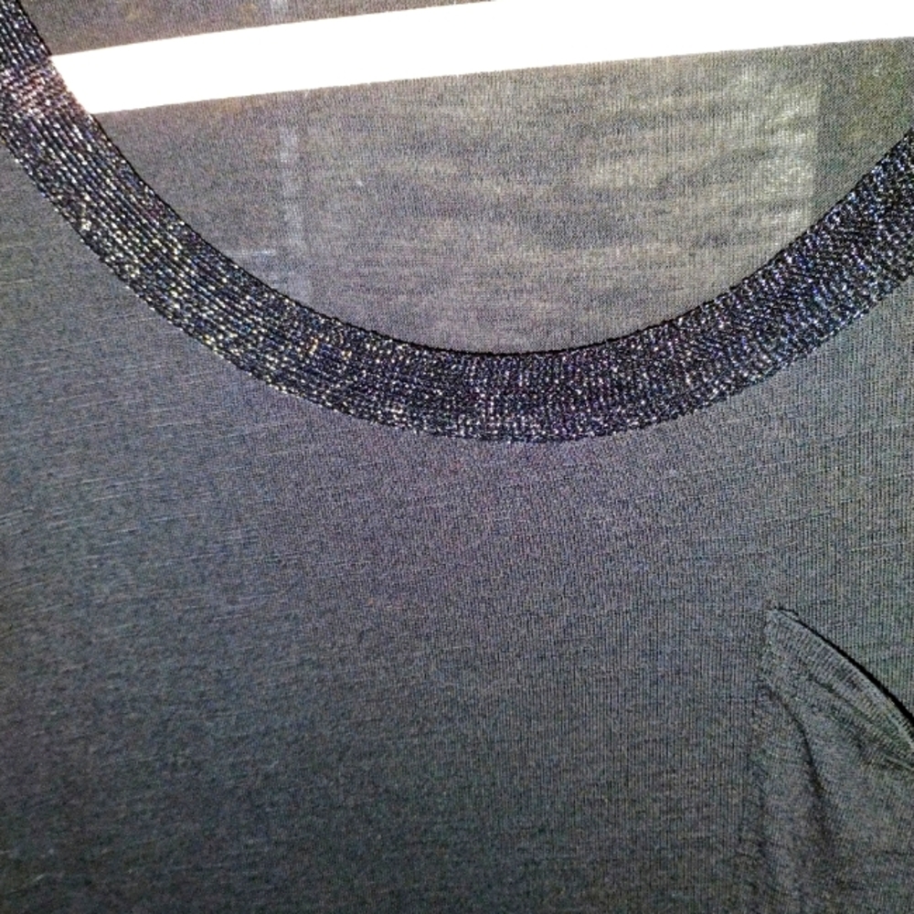 Boutique T-shirt with beaded trim